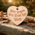 Holzherz Wir gegen den Rest der Welt personalisierbar