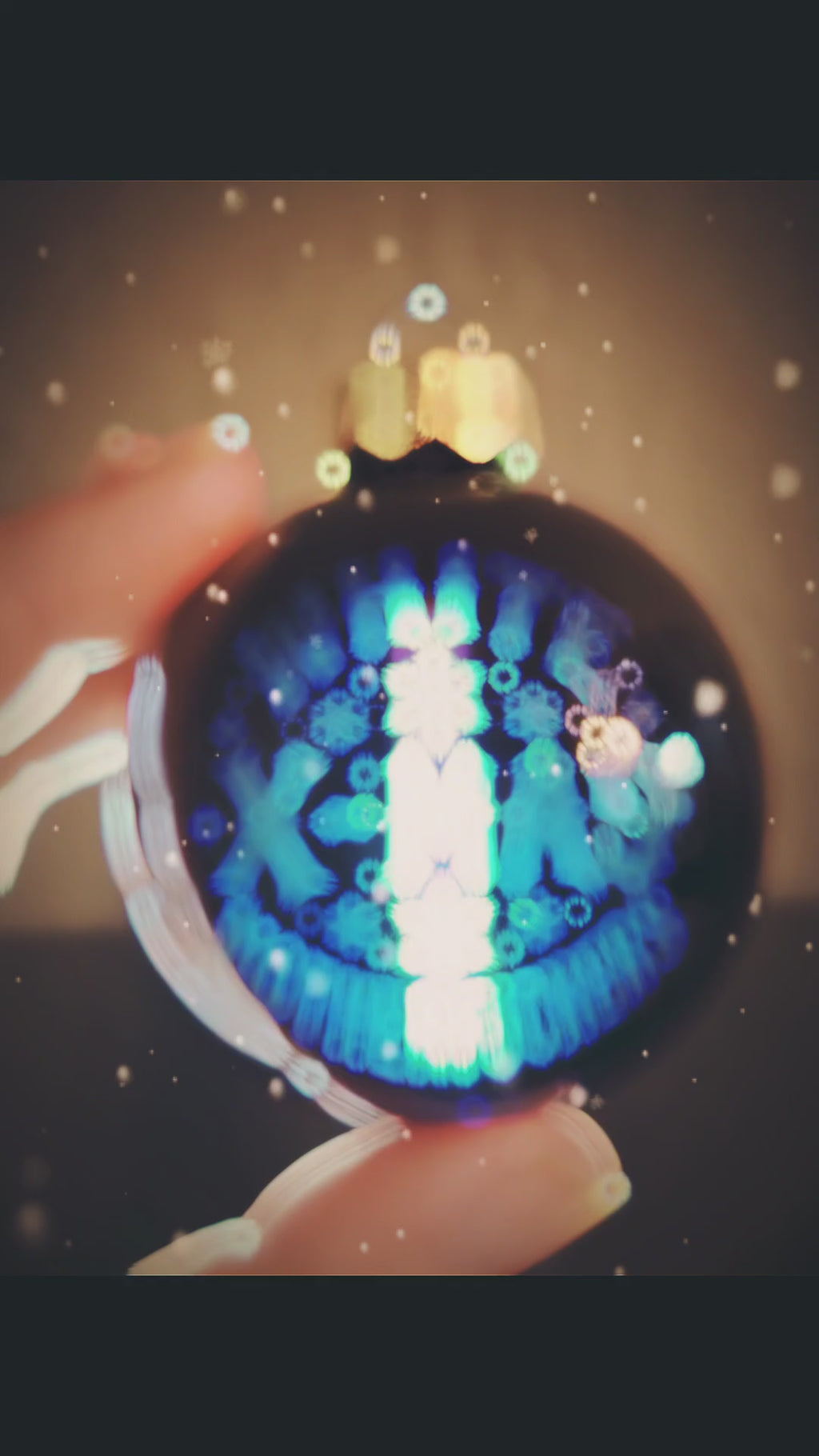 Weihnachtskugel White X-Mas Motherfuckers – lasergravierter Christbaumschmuck aus Glas 6 cm