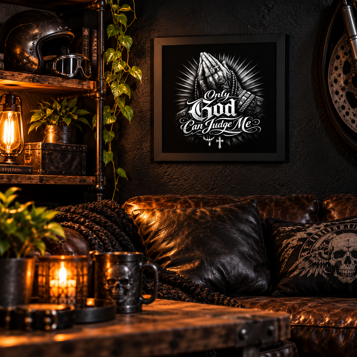 ONLY GOD CAN JUDGE ME – Gerahmtes Poster mit Tattoo-Händen