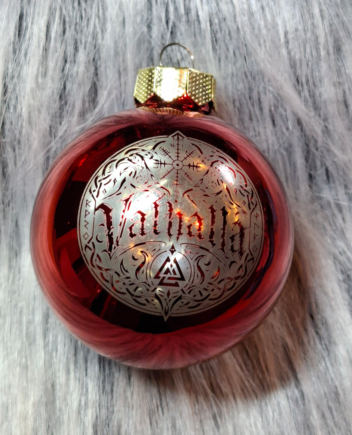 Weihnachtskugel Valhalla – lasergraviert, Wikinger Christbaumschmuck aus Glas 6 cm